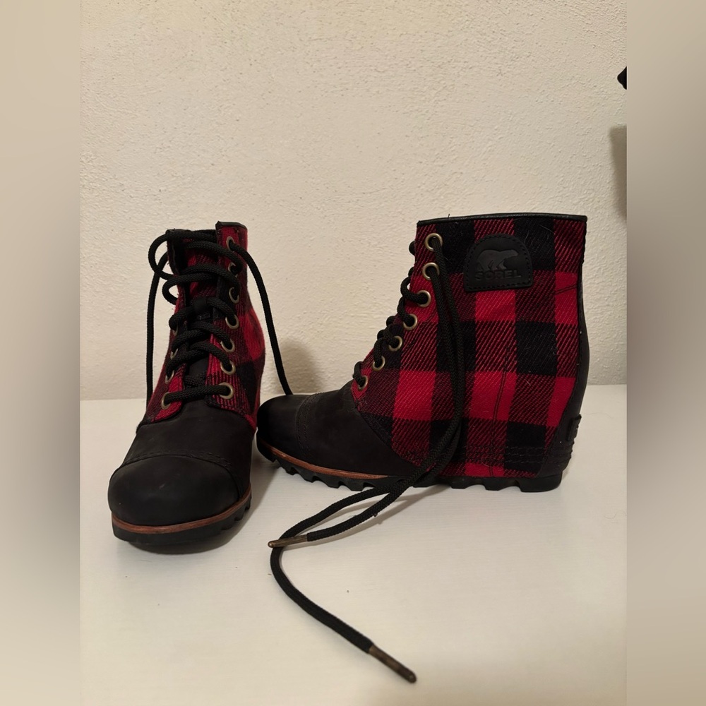 Sorel buffalo plaid heeled boots